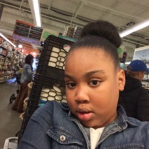 Meet your Posher, Nyla